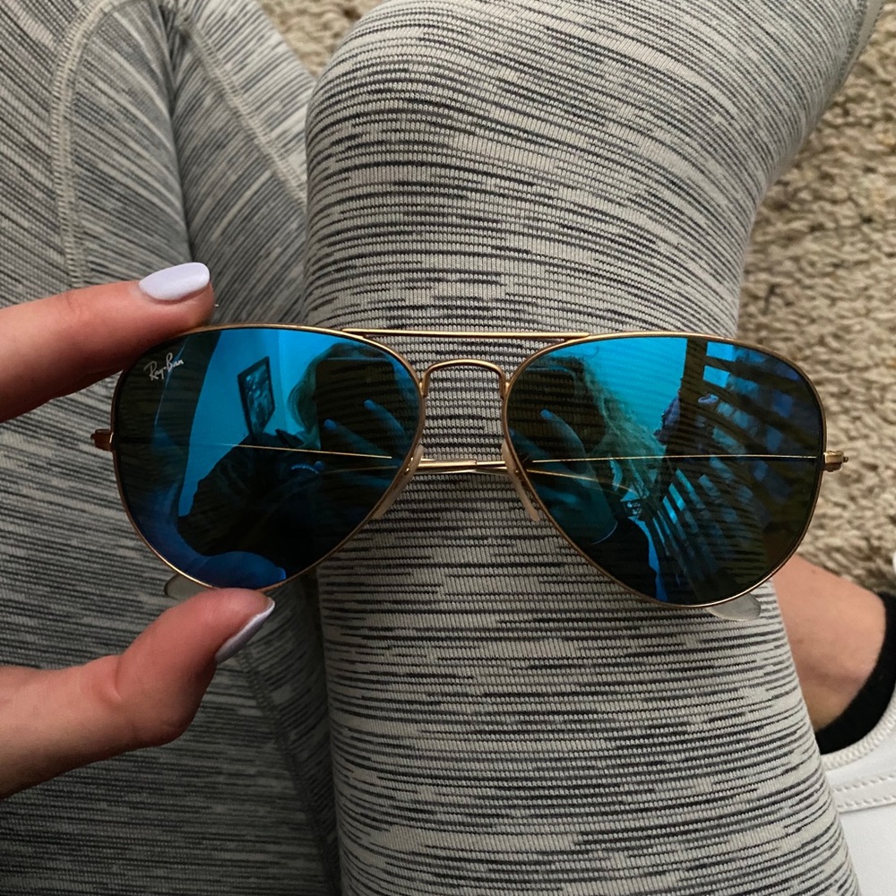 Blue raybans